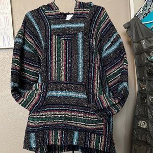 Woven Ponchó Hoodie Pullover